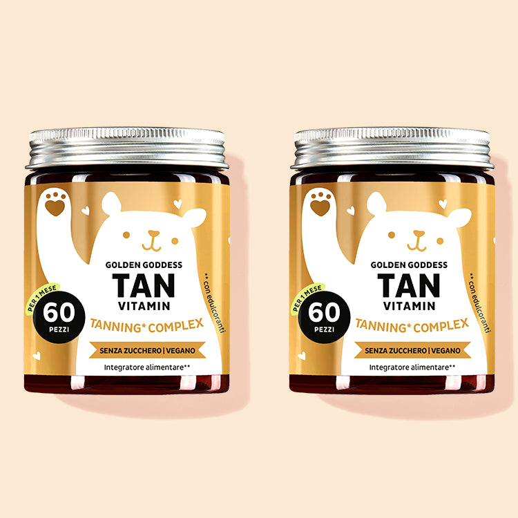 In questa immagine sono raffigurate due confezioni del prodotto Golden Goddess Tan con Beta Carotene di Bears with Benefits.